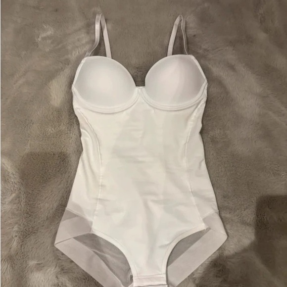 Other - Chic White Shapewear Bodysuit